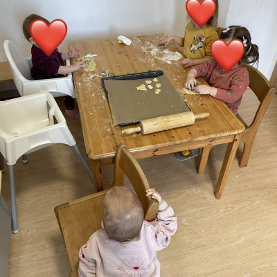 in der Weihnachtsbäckerei