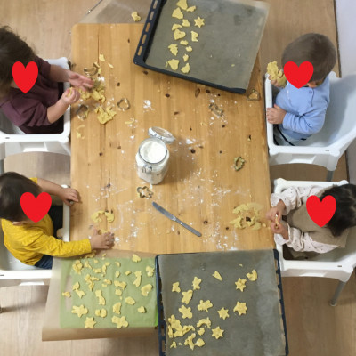in der Weihnachtsbäckerei