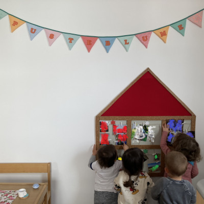 Bilder von Kindern + Familien
